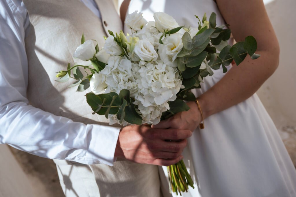 Read more about the article Santorini Elopement Photographer: Because Your Wedding Does Not Need a Guest List to Be Iconic